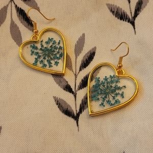 Pressed flower resin earrings